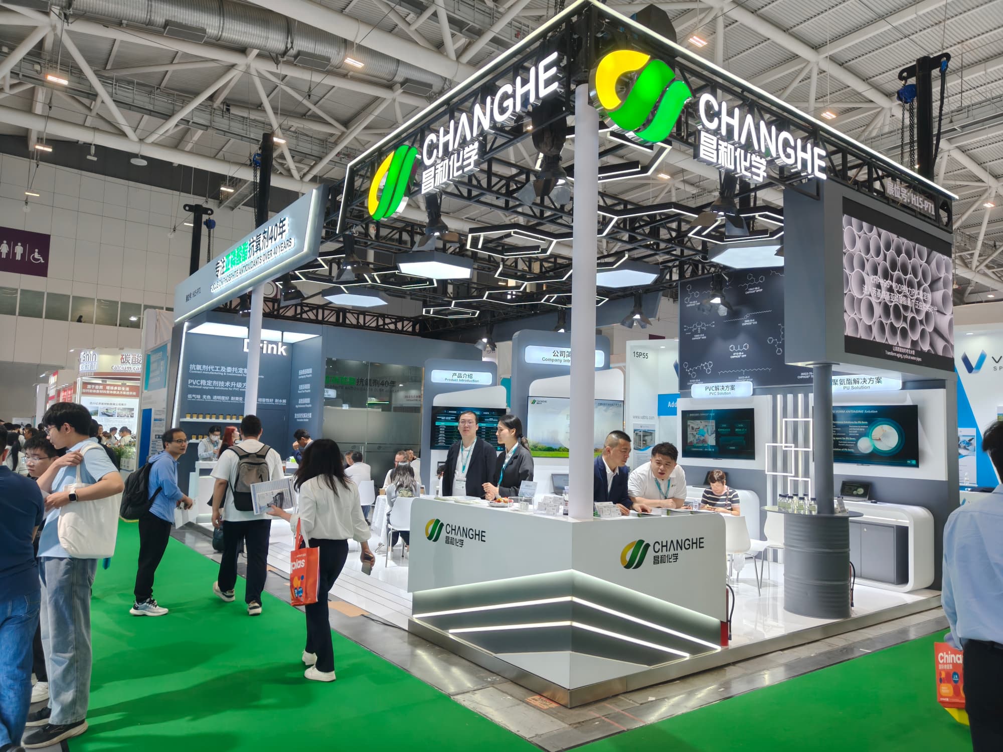 競爭激烈的橡塑展，靠什么展臺才能留住專業觀眾？