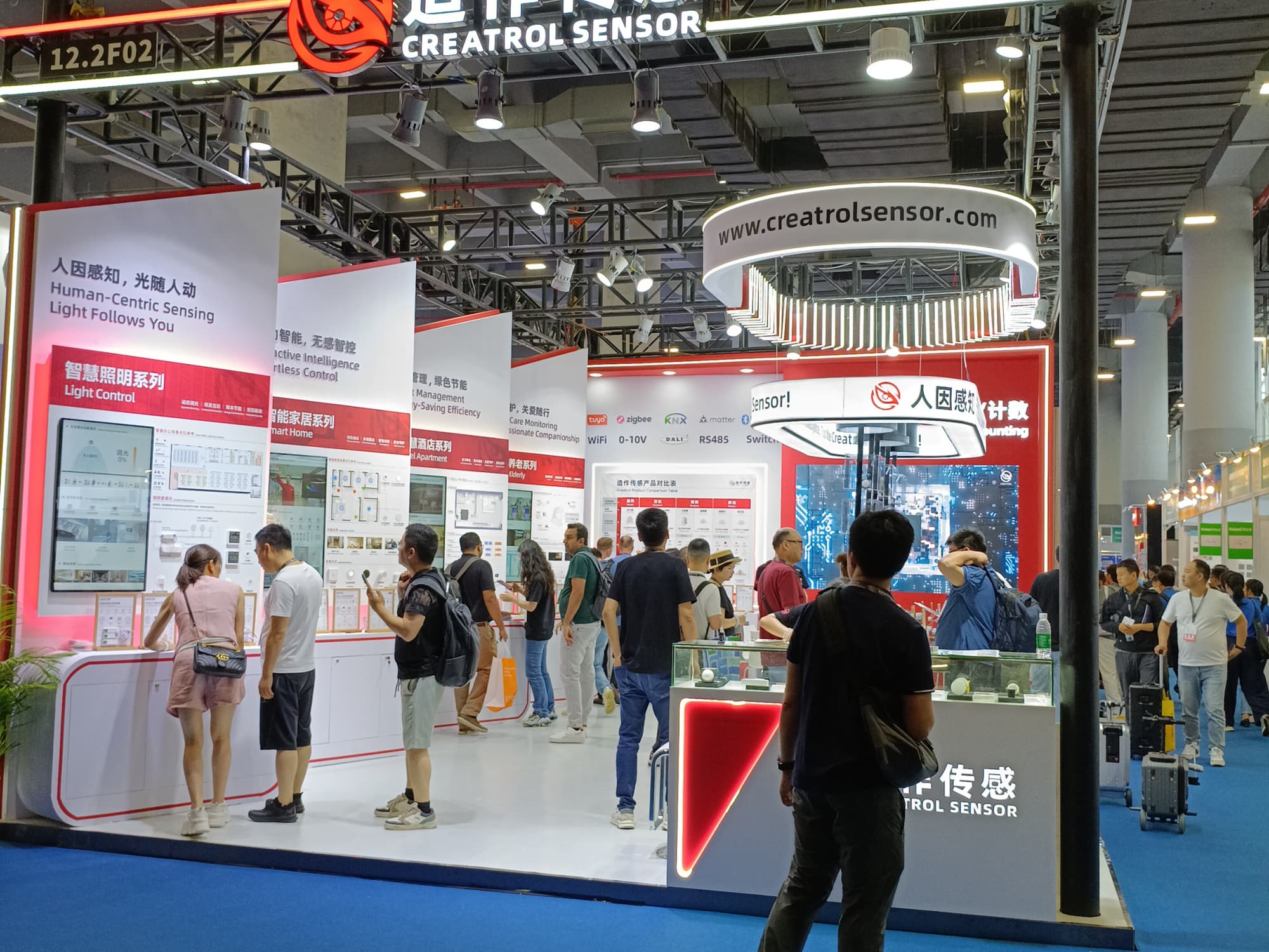 深圳工博會展臺設(shè)計：破解工業(yè)產(chǎn)品展示動線不合理的行業(yè)難題